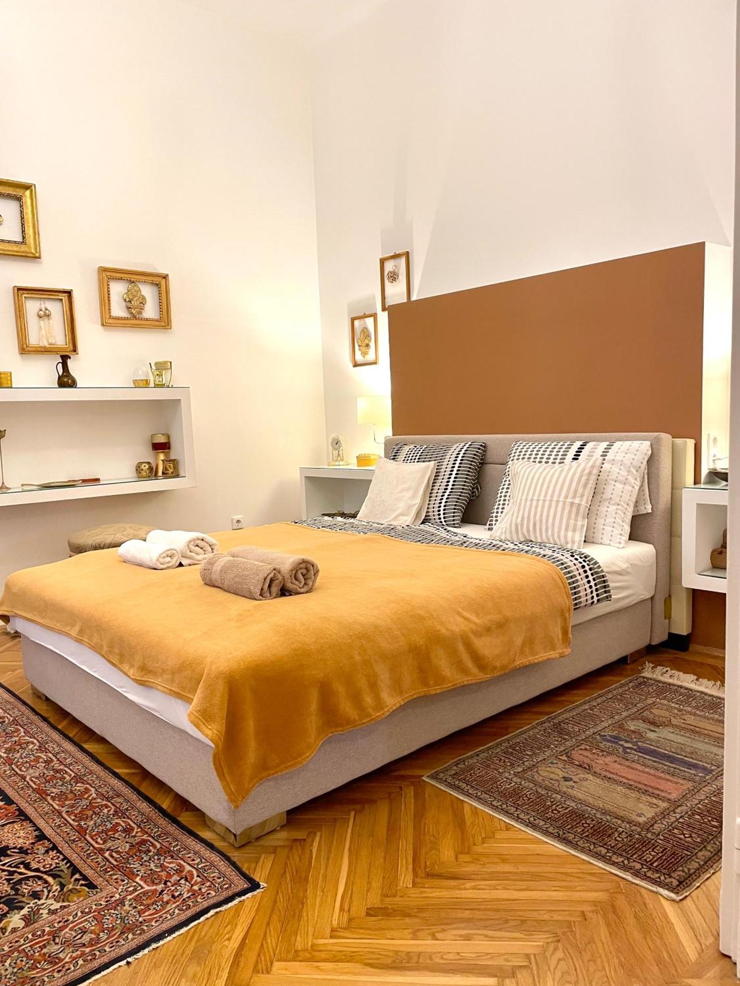 Appartement Gold Pearl 2 At St Stephen' S Basilica Budapest